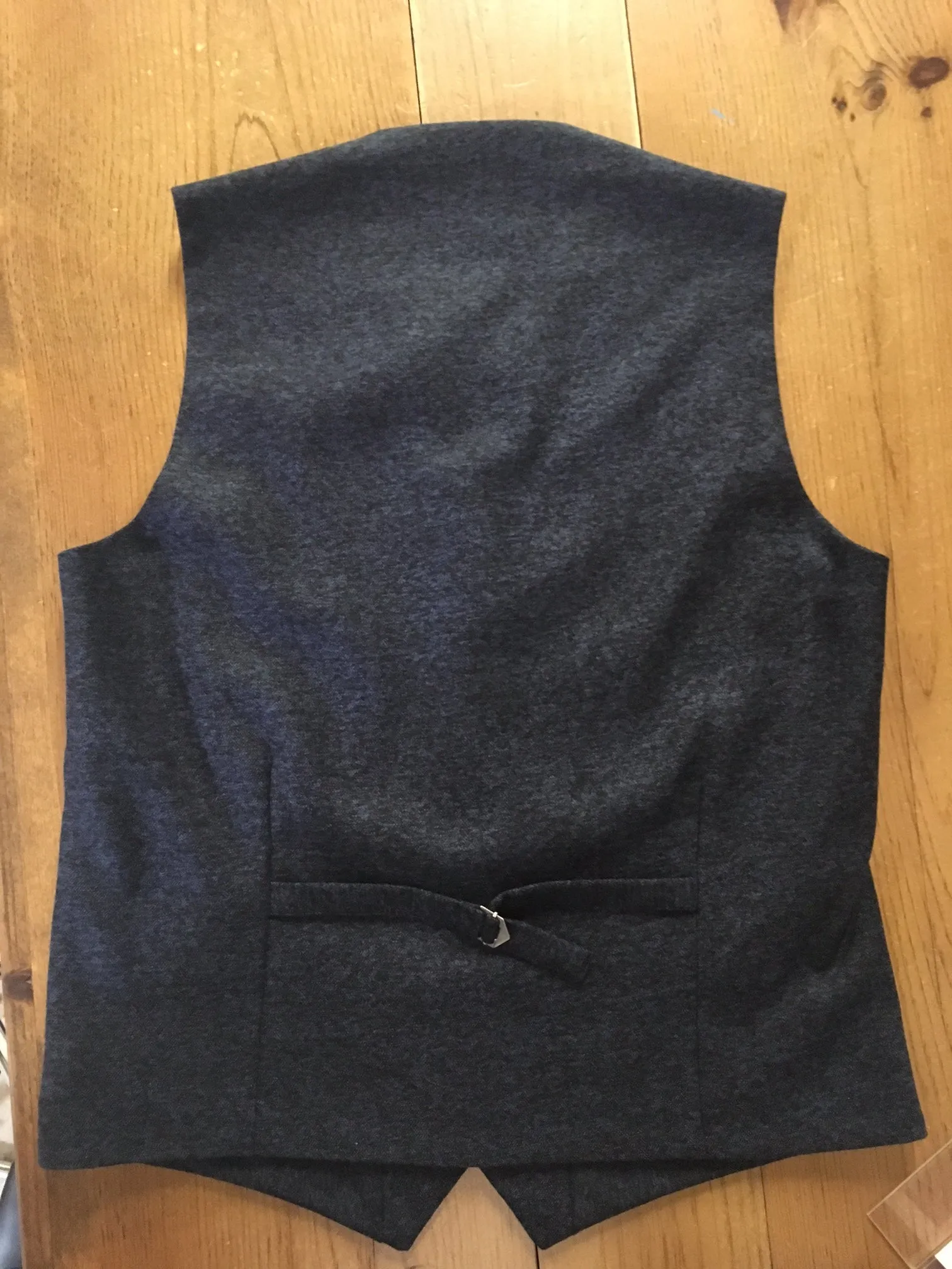 WOOL/SILK VEST