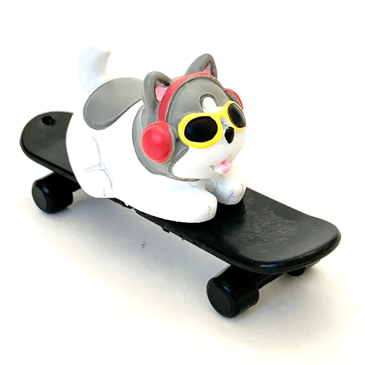 X 70831 SKATEBOARD ANIMALS CAPSULE-DISCONTINUED