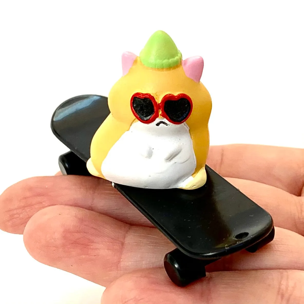 X 70831 SKATEBOARD ANIMALS CAPSULE-DISCONTINUED